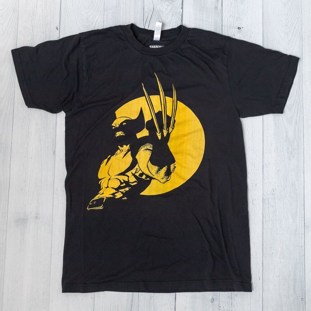 Marvel Wolverine Shirt.- Mens Medium*